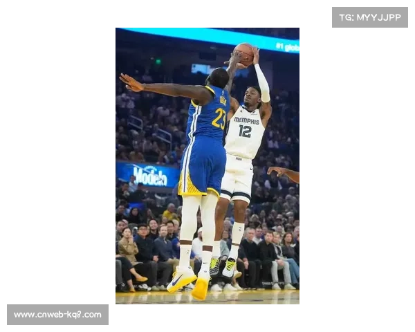 勇士主场大胜灰熊 巴特勒20分莫兰特贡献23分9助攻 勇士主场大胜灰熊 巴特勒20分莫兰特贡献23分9助攻